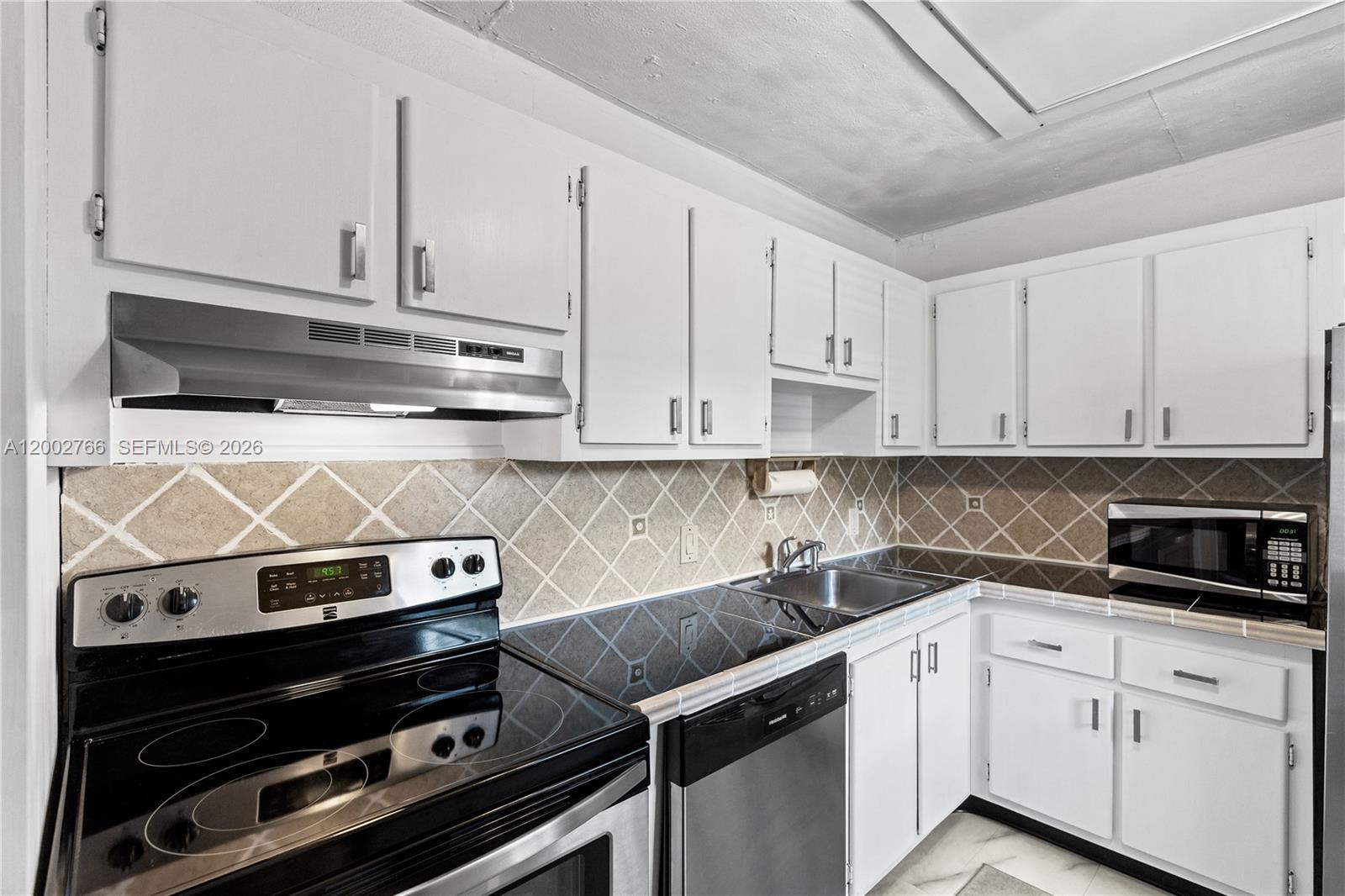 BISCAYA III CONDO - Residential