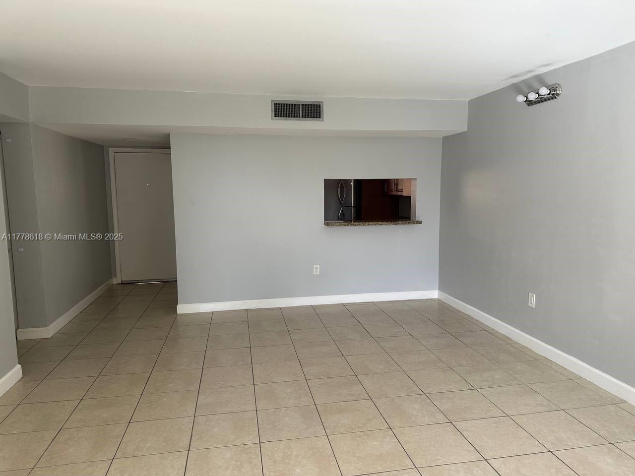 HORIZONS WEST CONDO #2 - Residential