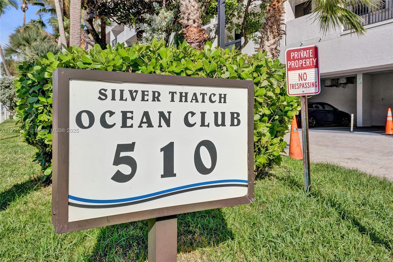 SILVER THATCH OCEAN CLUB - Residential