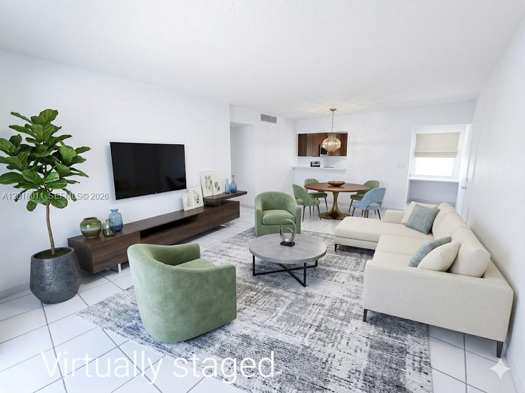1590 W 46th St 117