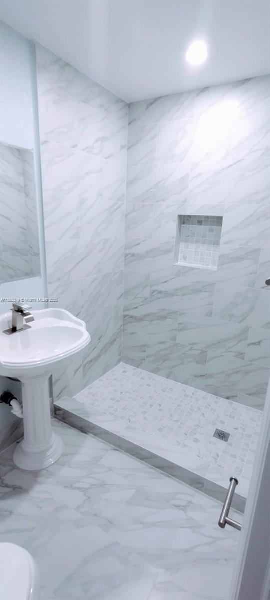 RIVIERA BEACH HEIGHTS ADD - Residential Lease