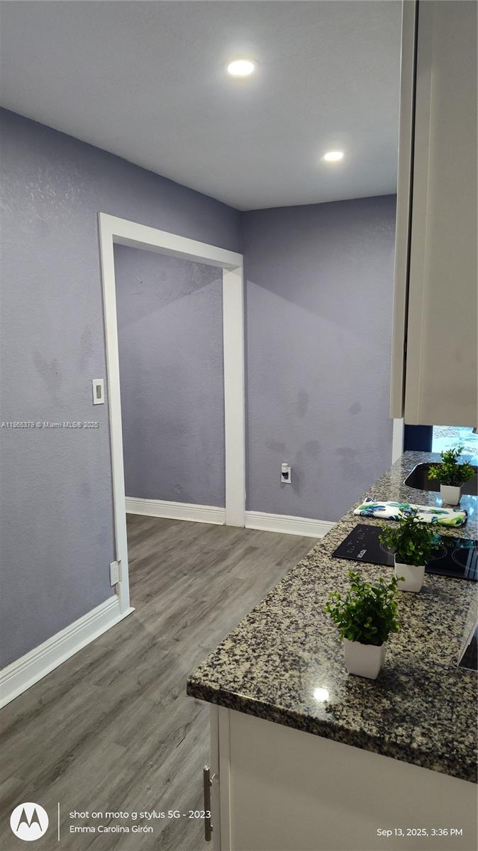 RIVIERA BEACH HEIGHTS ADD - Residential Lease