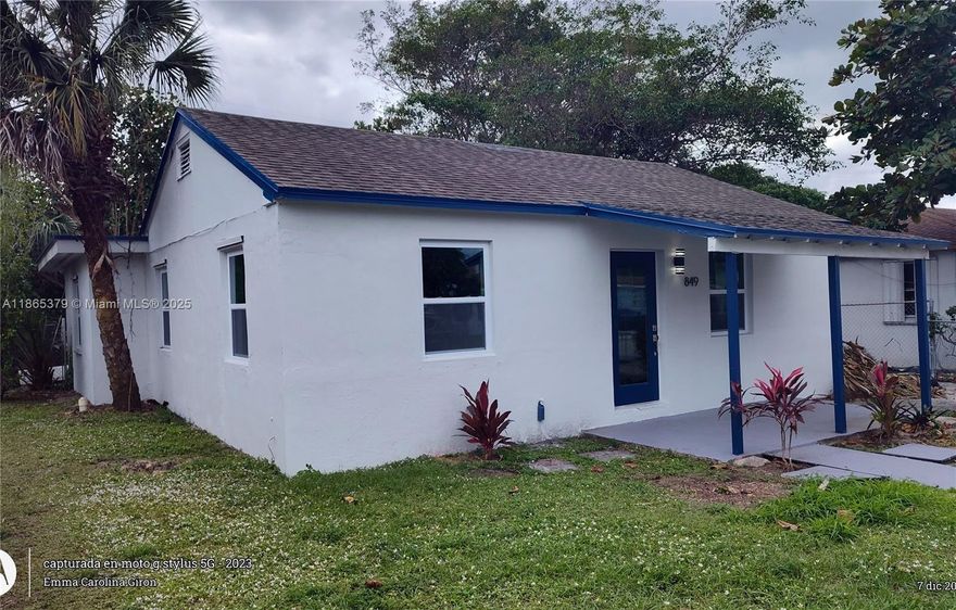 COZY FULLY REMODELED HOUSE!! 2 bedrooms and 1 bathroom + washer/dryer hook-ups. House has impact windows, upgraded kitchenette granite countertops, steel stainless appliances & cabinets, the entire house has LED lights, independent entrance, maximum 2 cars parking on the street, enjoy the fence in the backyard, OK pets with $350 pet security deposit non- refundable. Enjoy the benefit of being a short drive away from the beach, Restaurants & City Place. Quick and FLEXIBLE Approval.