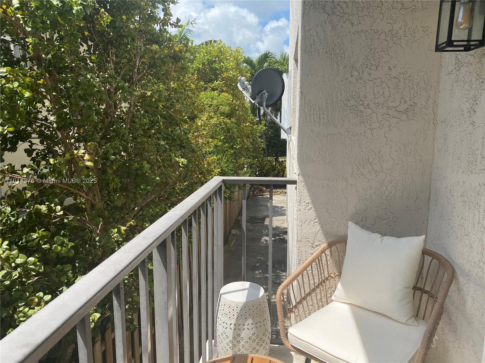 MERIDIAN TOWERS CONDO - Residential