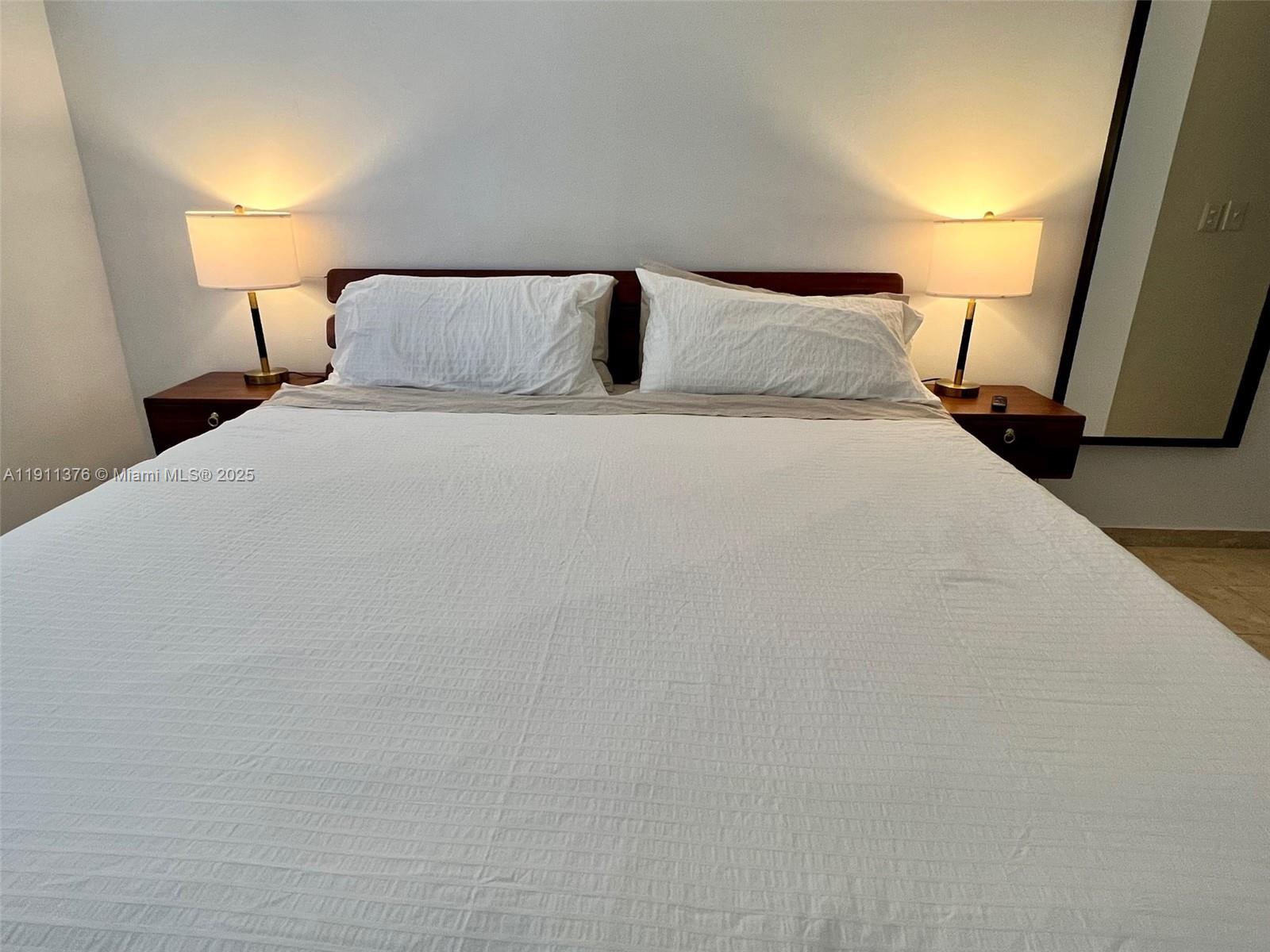 MERIDIAN TOWERS CONDO - Residential