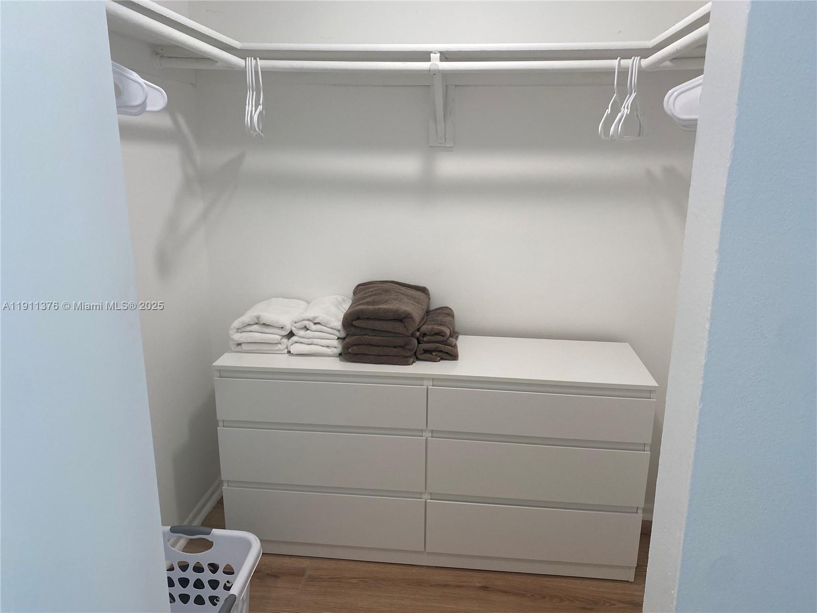 MERIDIAN TOWERS CONDO - Residential