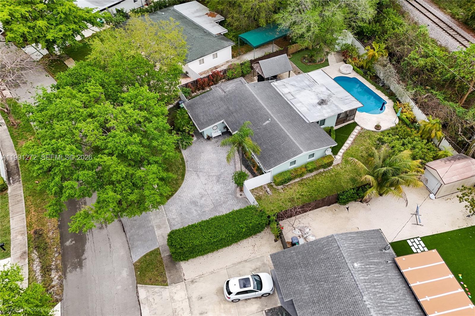 HEFTLER HOMES SUNSET PARK - Residential