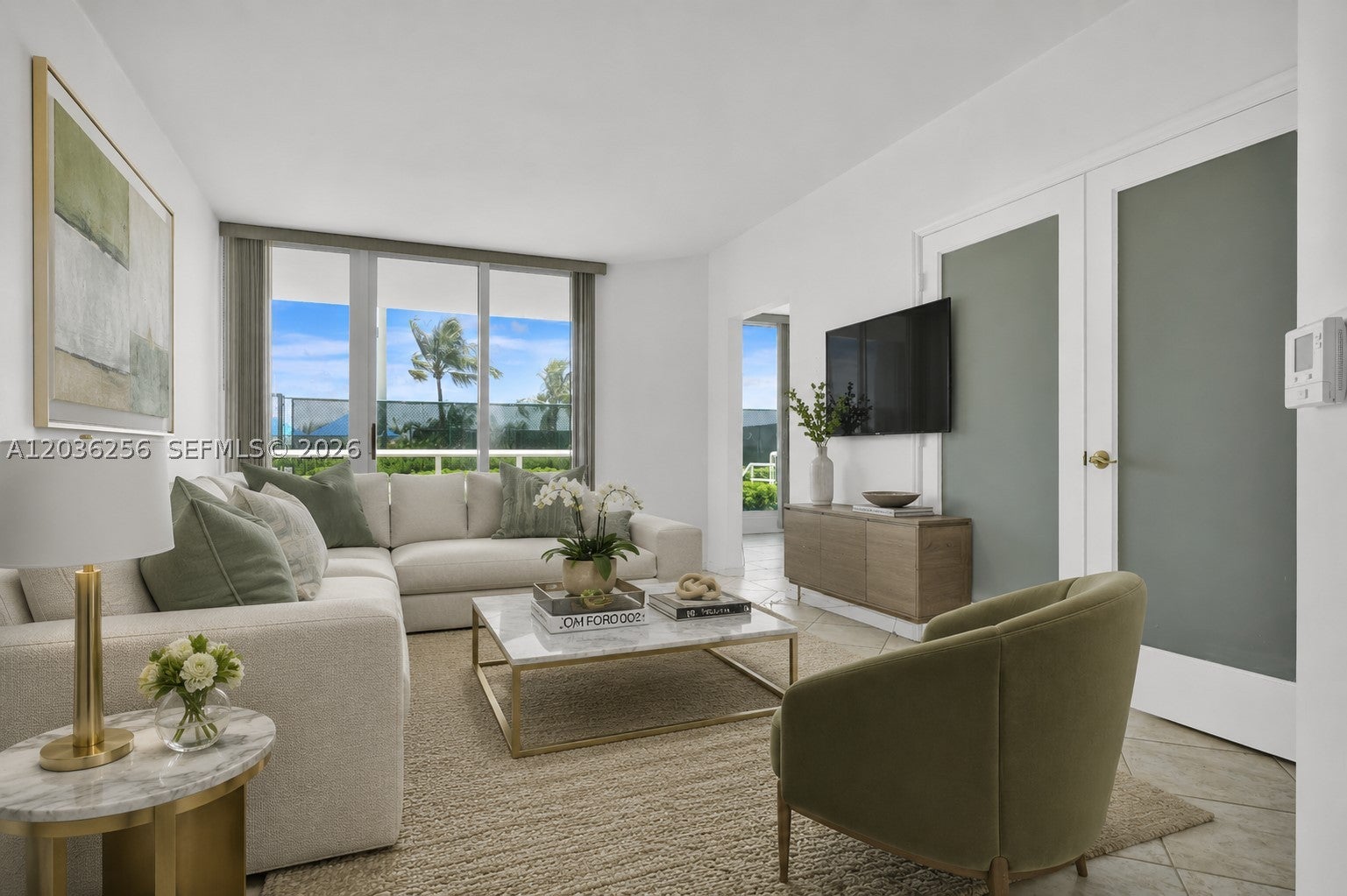 4779 Collins Ave 506