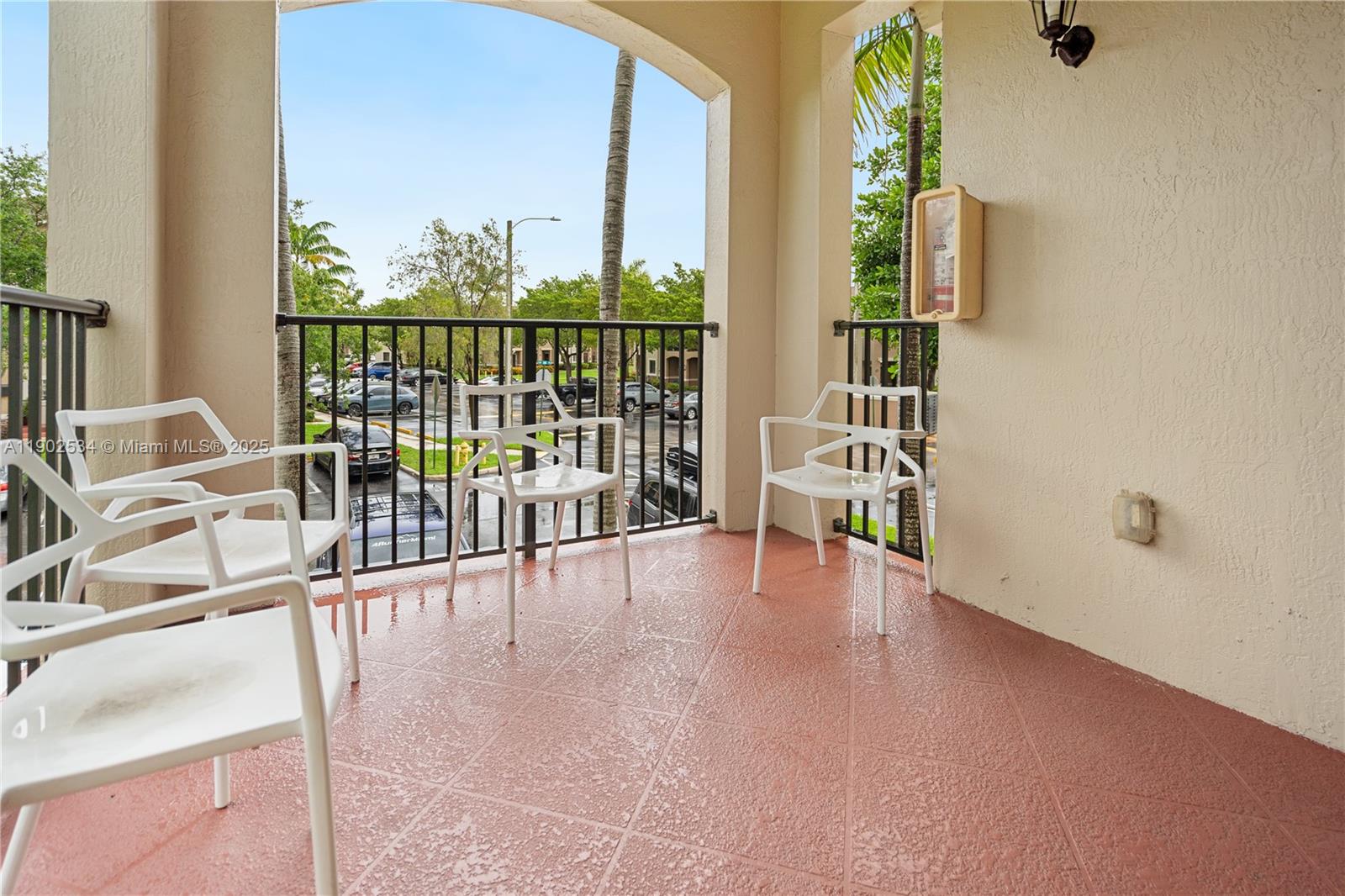 THE COURTS AT BAYSHORE II - Residential