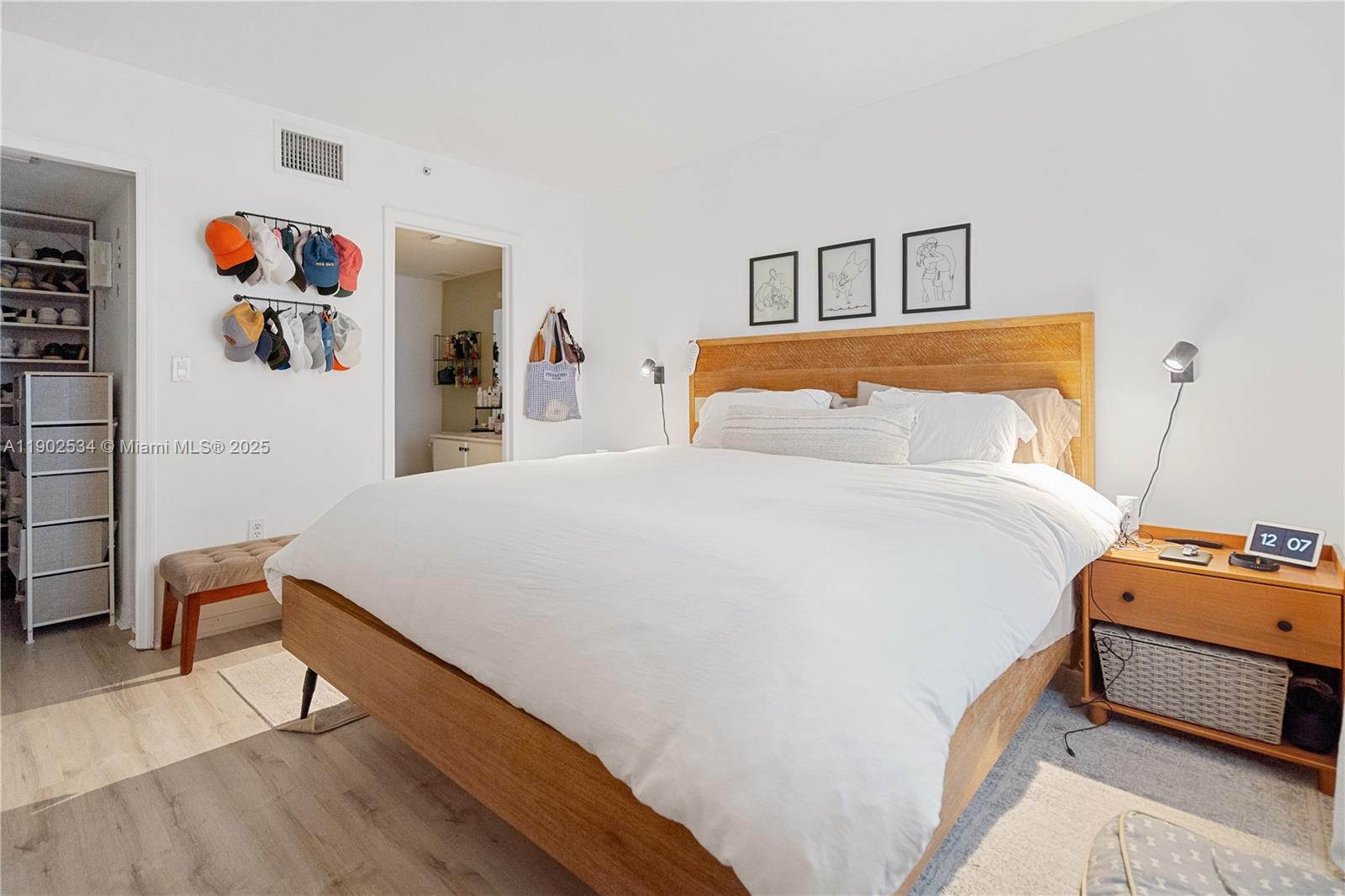 THE COURTS AT BAYSHORE II - Residential