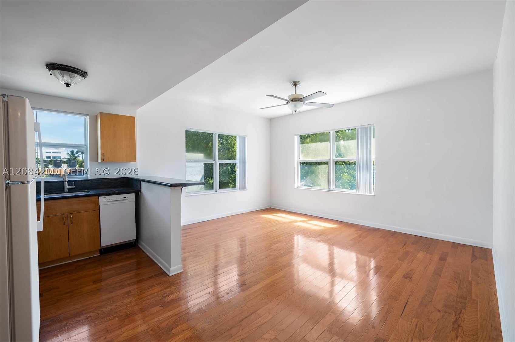 1542 Drexel Ave 302