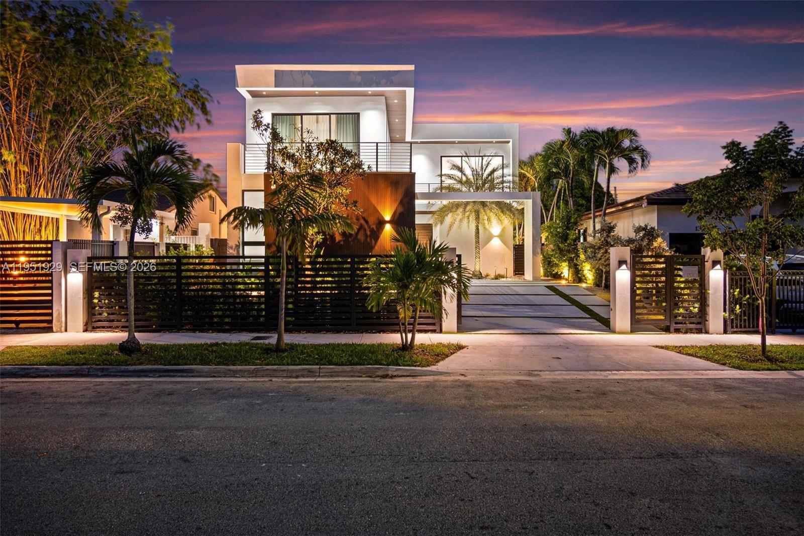 HOLLEMAN PARK PB 8-23 - Residential