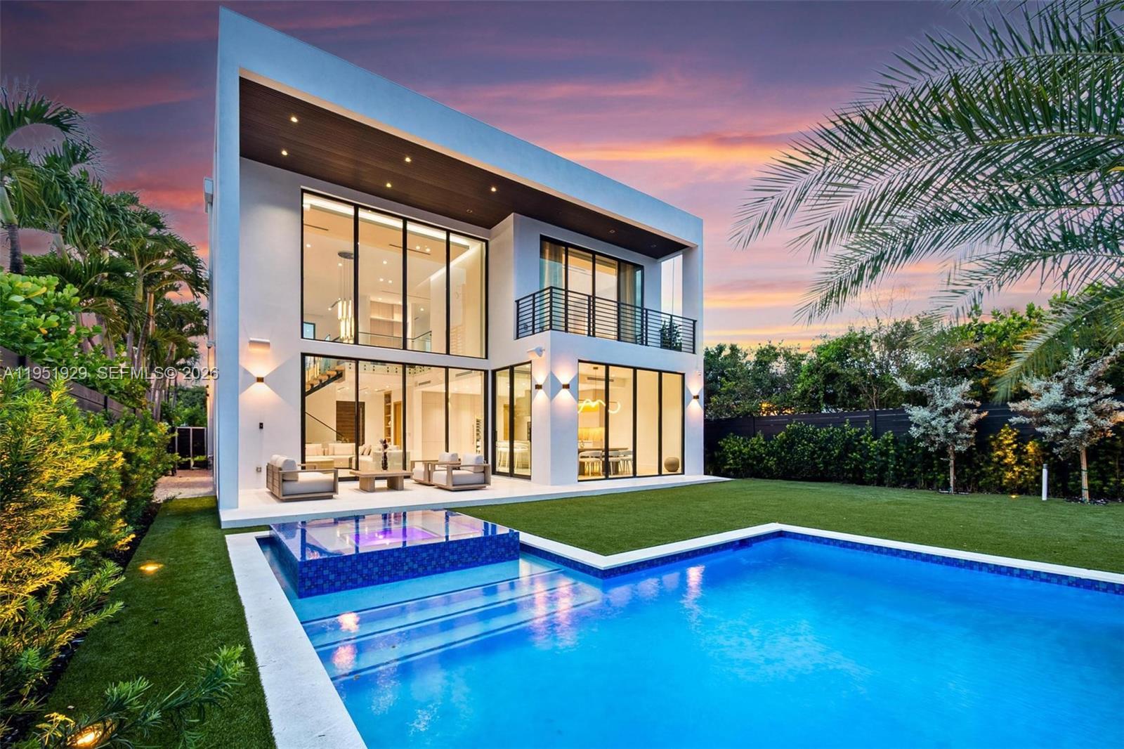 HOLLEMAN PARK PB 8-23 - Residential