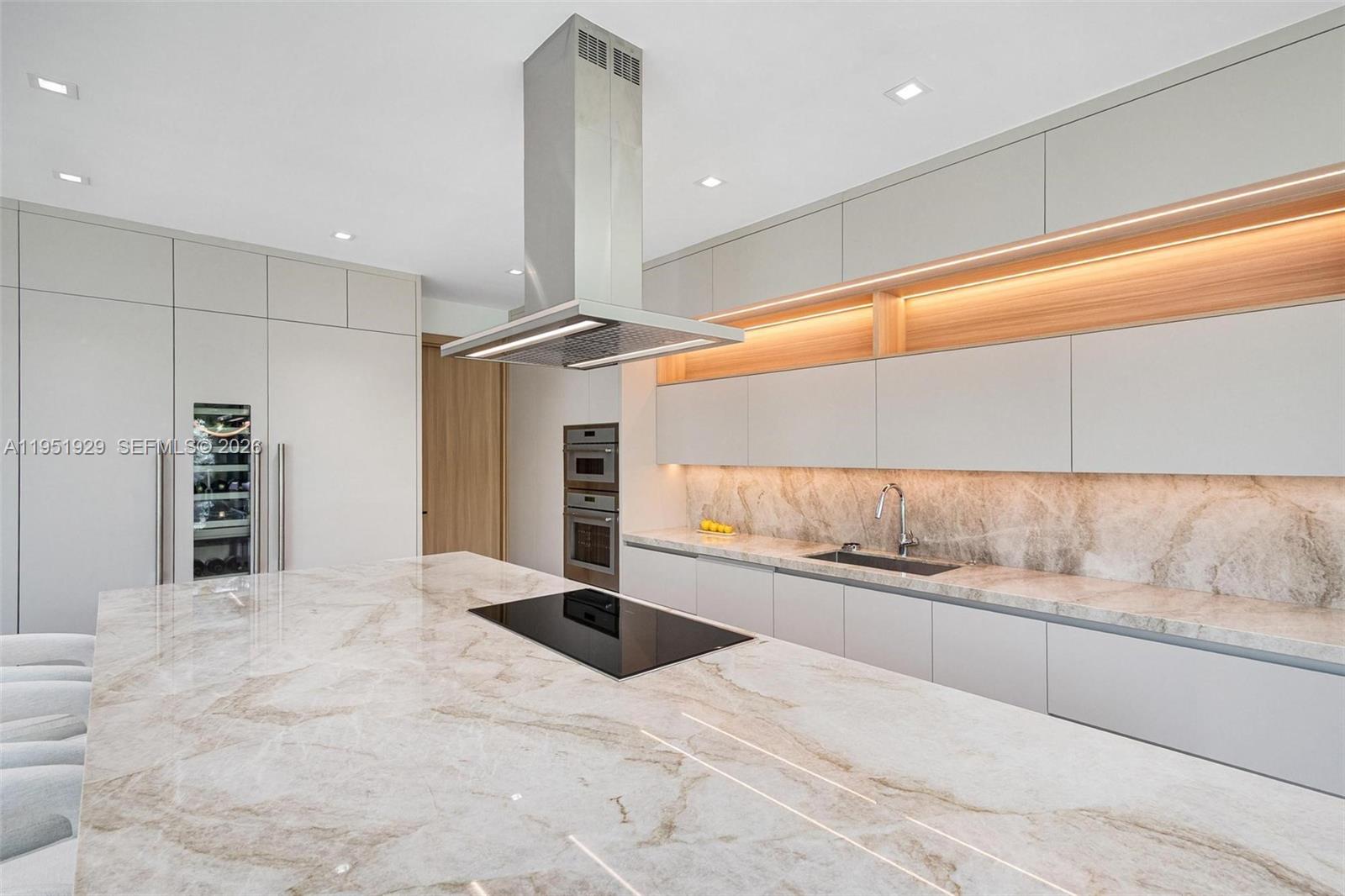 HOLLEMAN PARK PB 8-23 - Residential