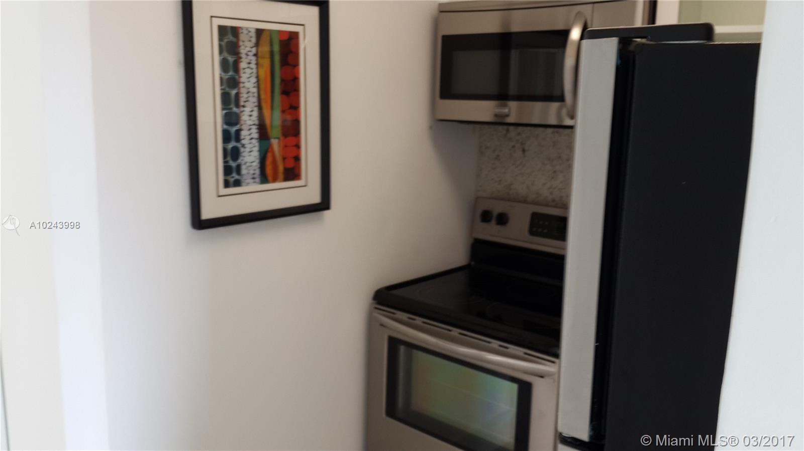 BAYSHORE YACHT & TENNIS C - Residential Lease