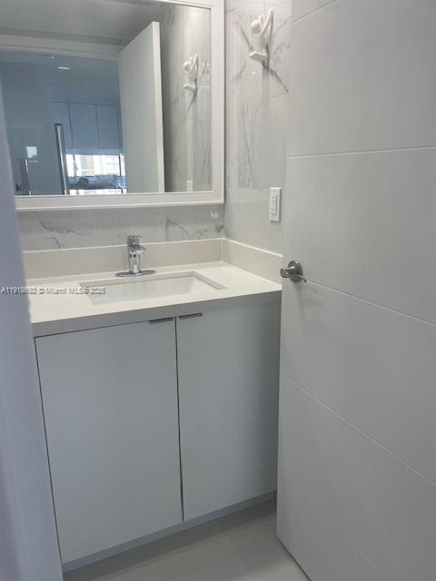 PLAZA OF AMERICAS CONDO P - Residential