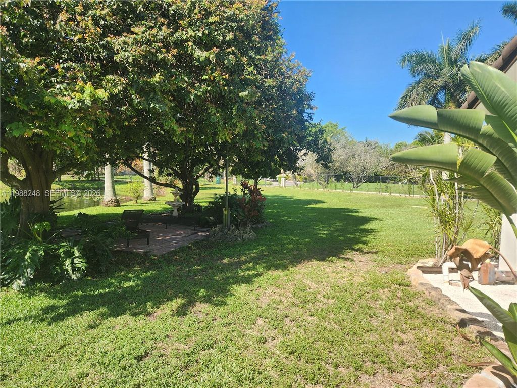 Photo of 4701 SW 110th Ave, Davie, FL 33328 (MLS # A11988248)