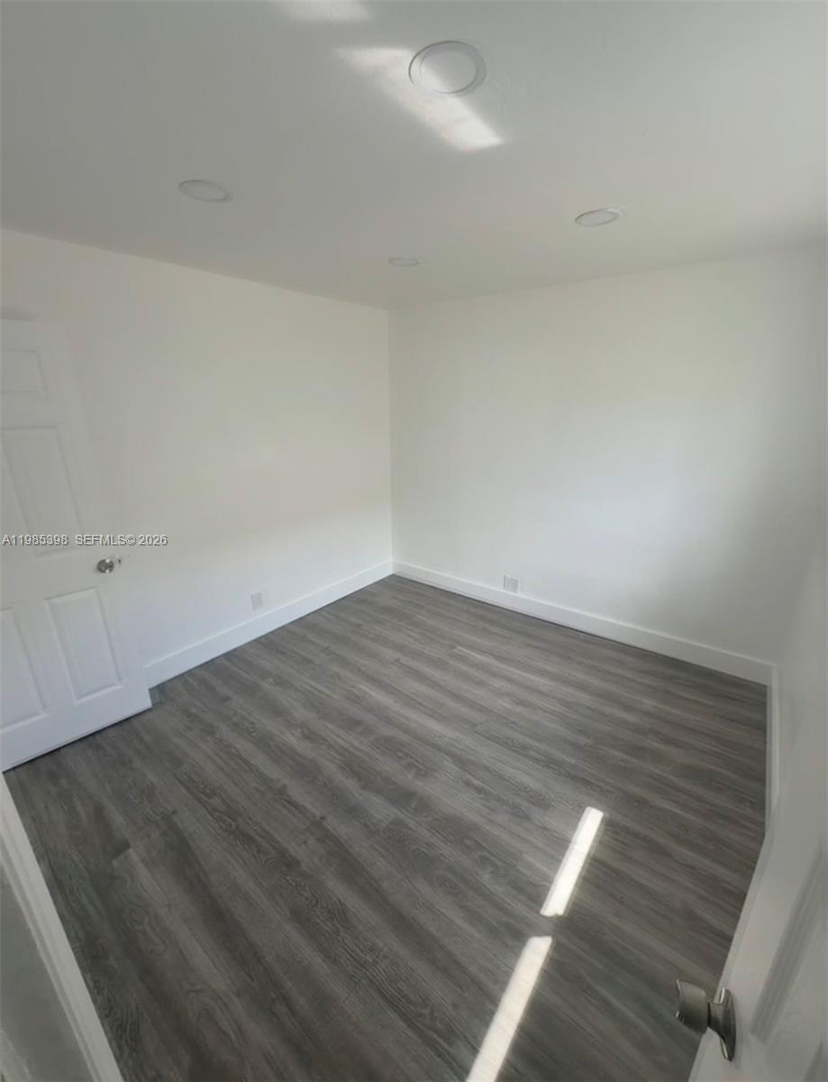 KEW GARDENS - Residential Lease