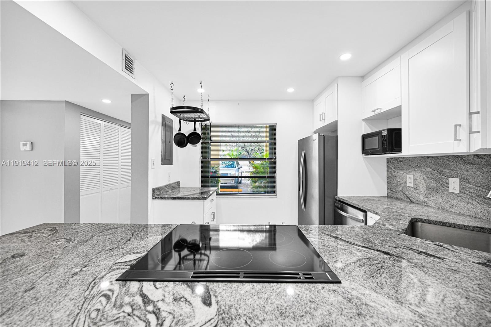 132 S Cypress Rd 518