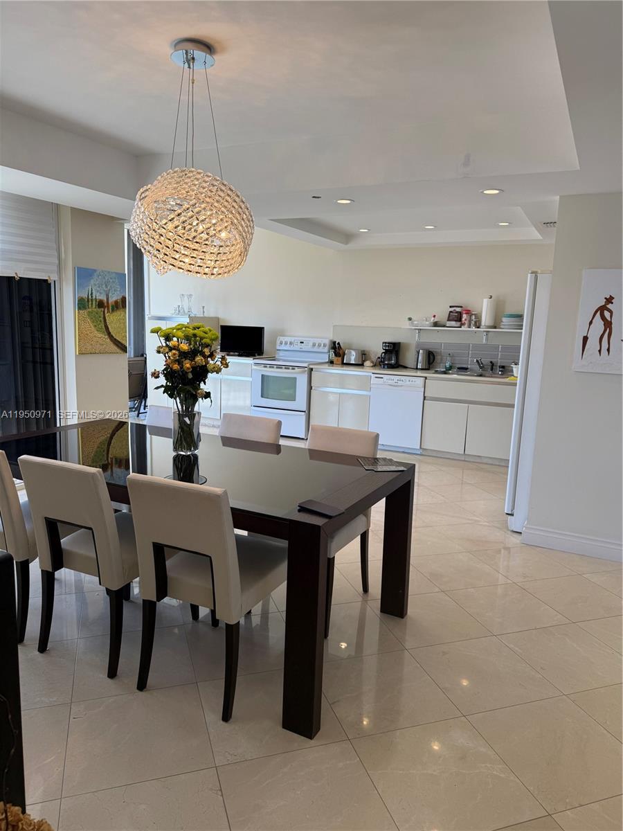 4000 ISL BLVD WILLIAMS IS - Residential