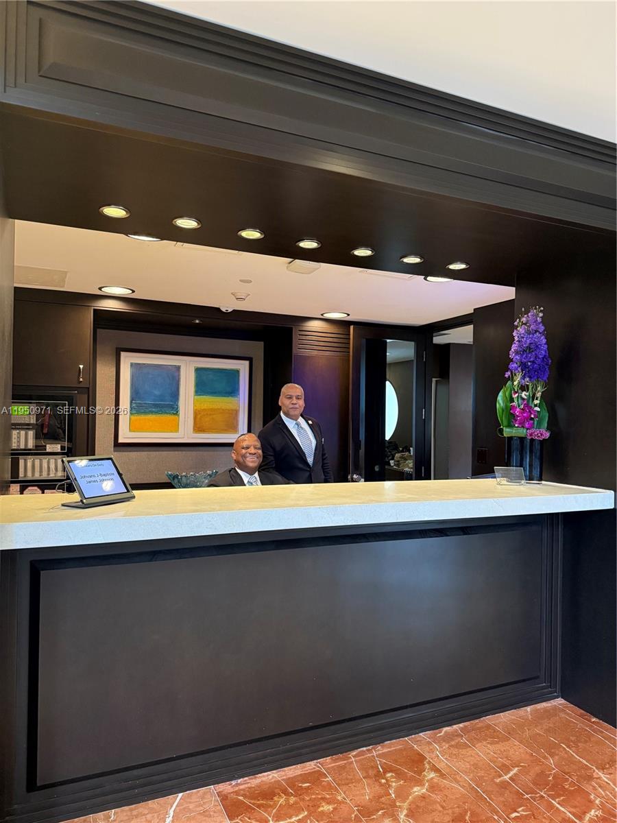 4000 ISL BLVD WILLIAMS IS - Residential