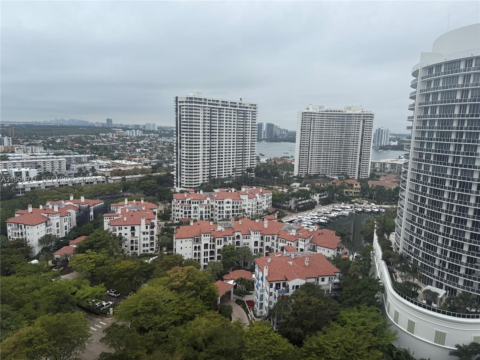 4000 ISL BLVD WILLIAMS IS - Residential