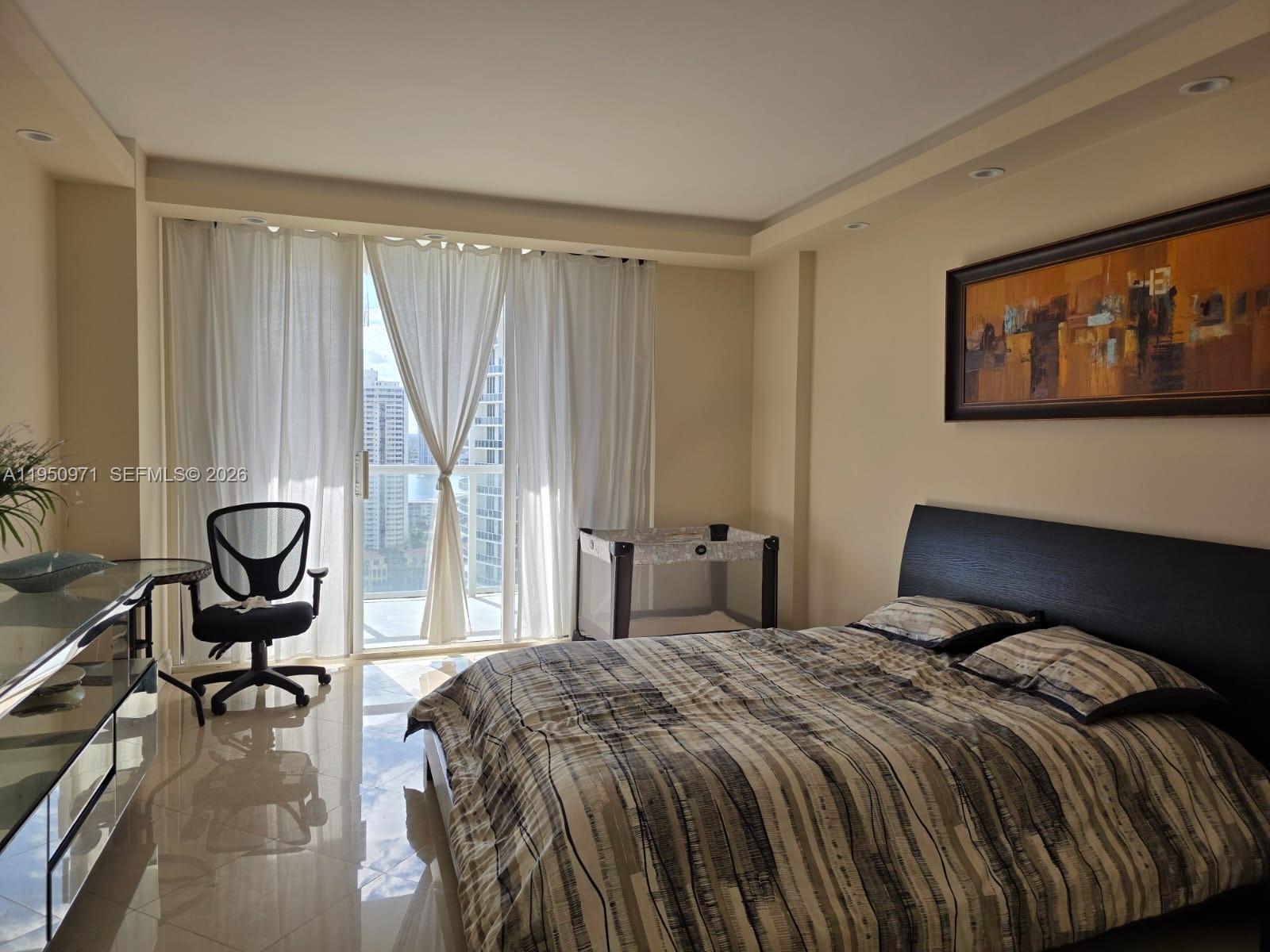 4000 ISL BLVD WILLIAMS IS - Residential