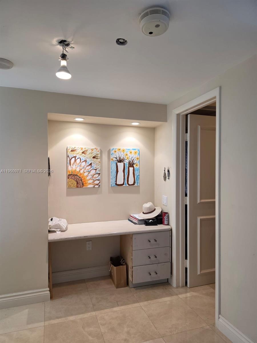 4000 ISL BLVD WILLIAMS IS - Residential