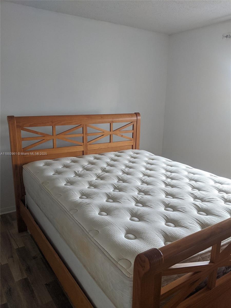 MEADOWBROOK LAKES CONDO - Residential Lease