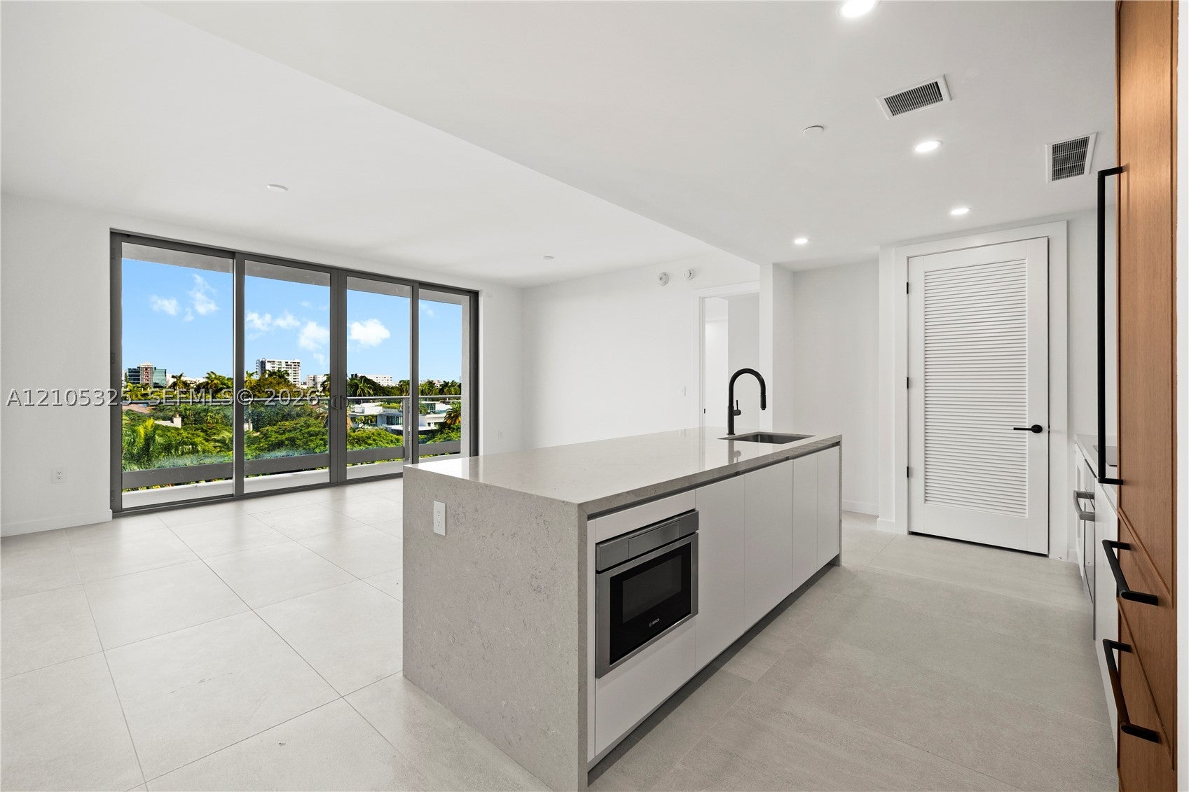 2200 Brickell Avenue 422