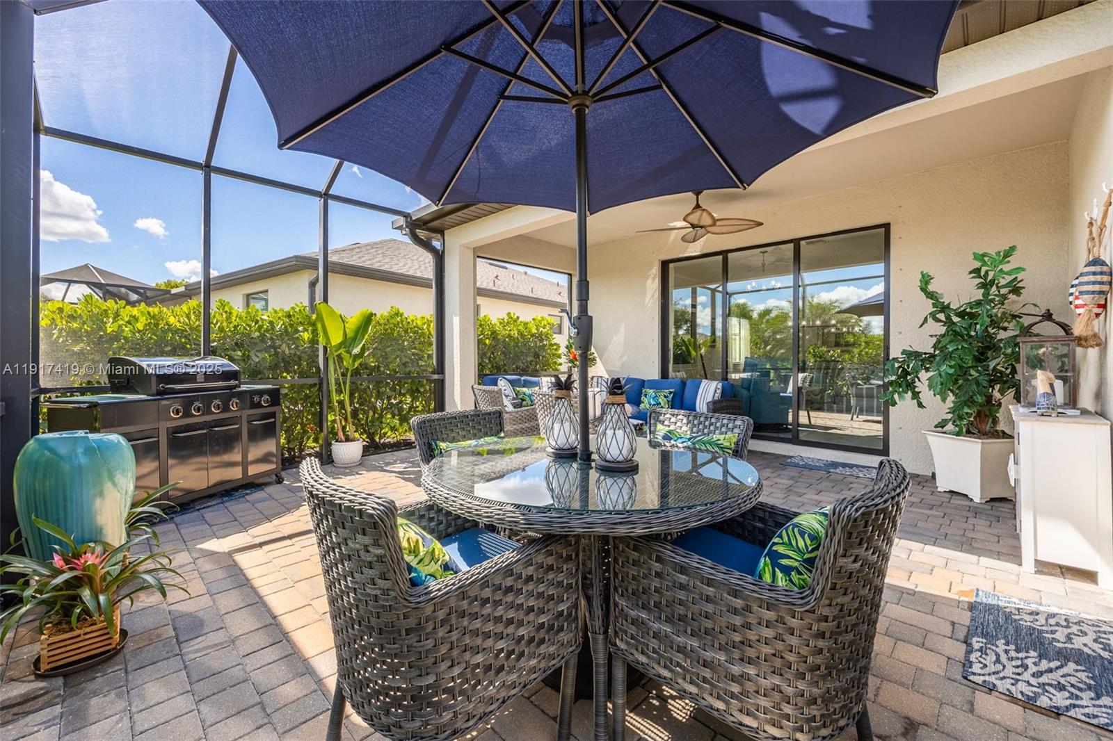 PORTICO - Residential