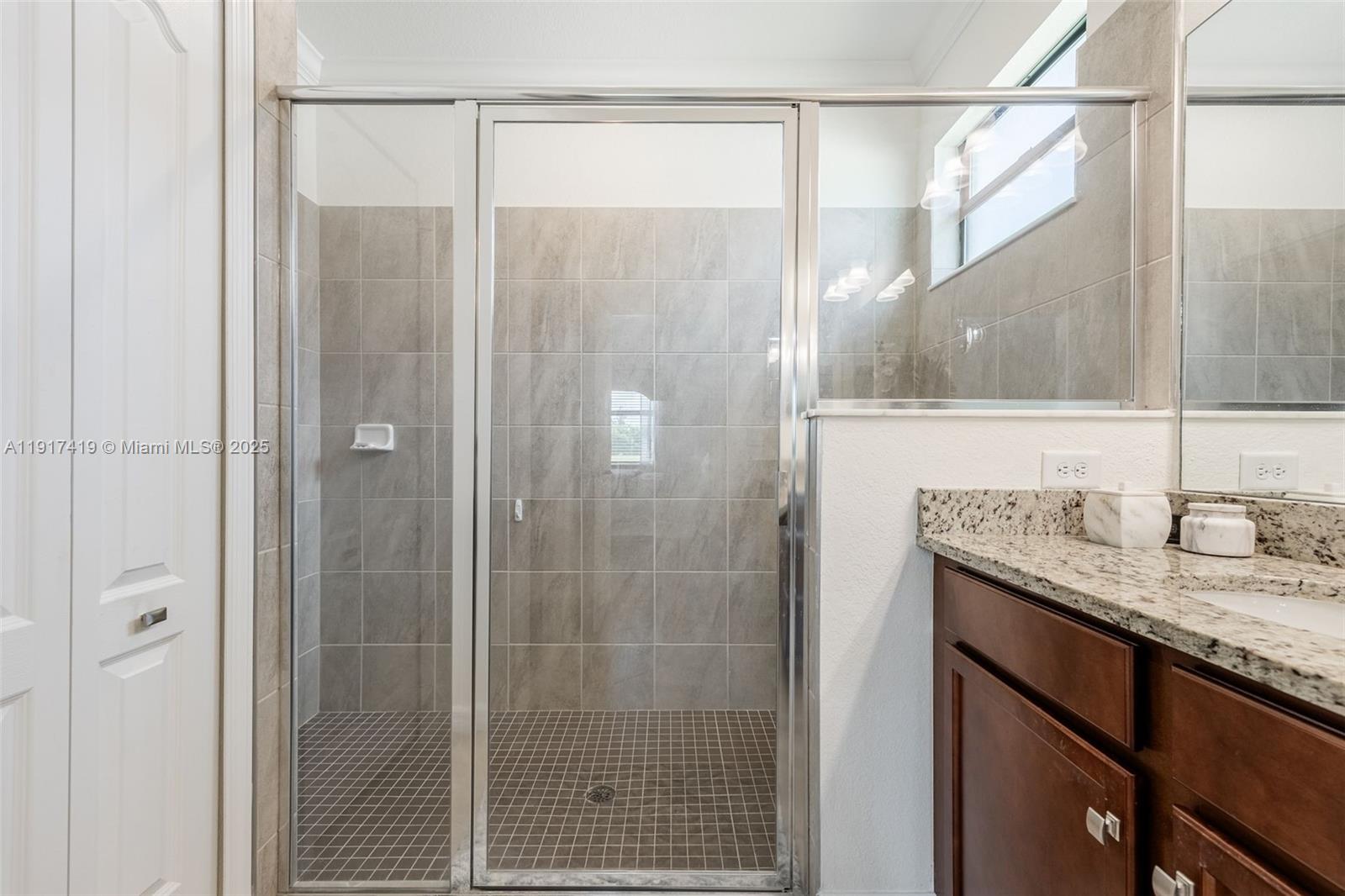 PORTICO - Residential