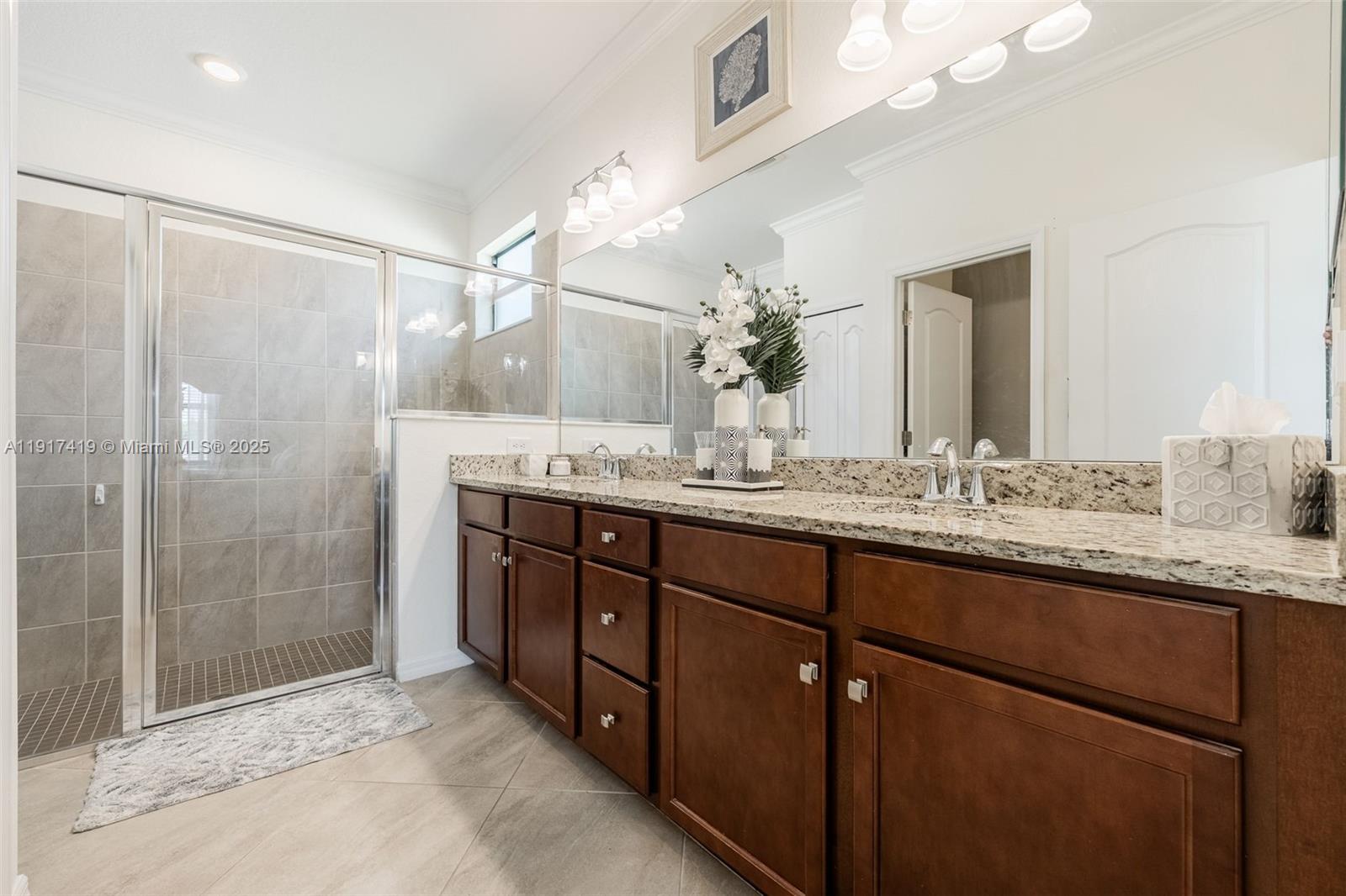 PORTICO - Residential