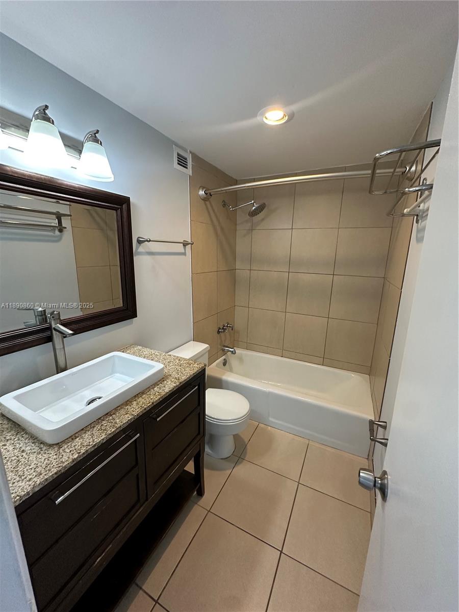 COASTAL TOWERS CONDO - Residential Lease