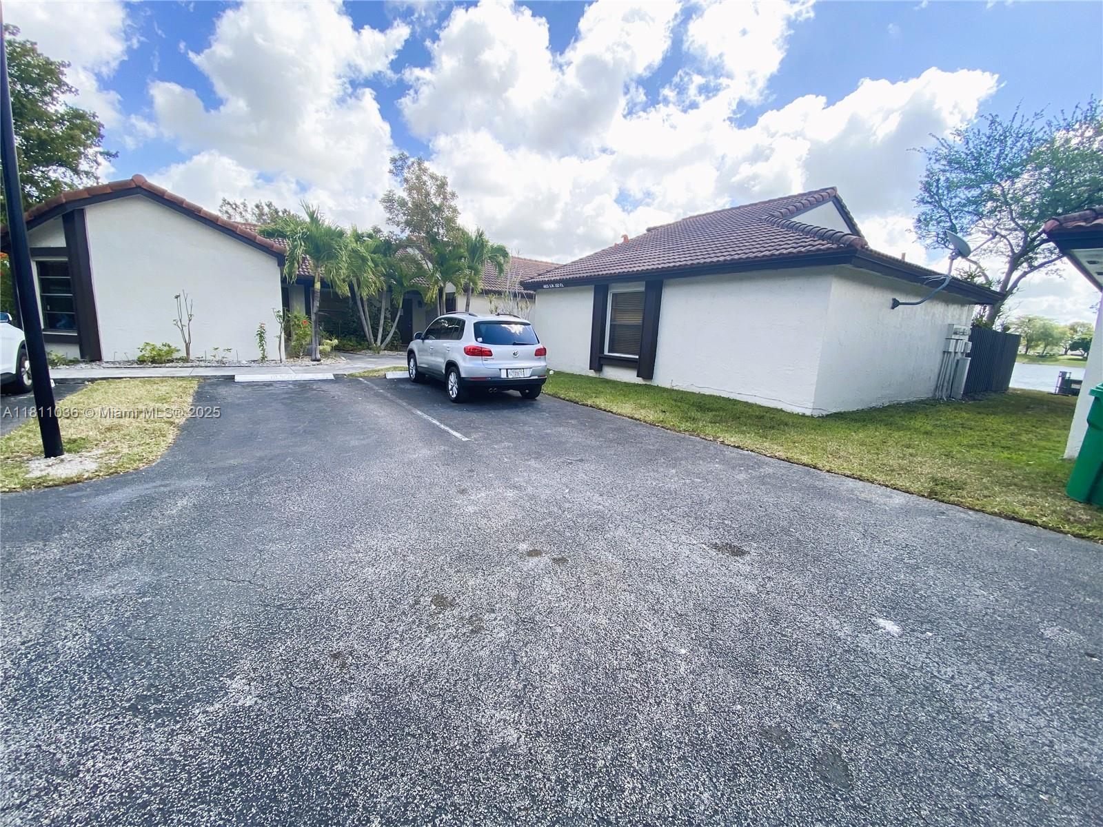 4825 Sw 152nd Ct 29H, Miami, Broward County, Florida - 2 Bedrooms  
2 Bathrooms - 