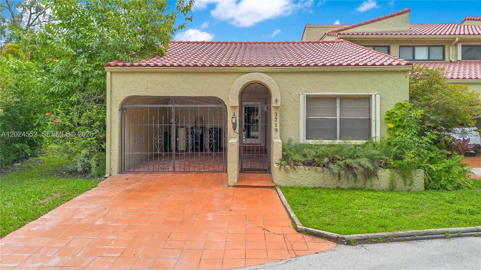 3719 Estepona Ave 18A1