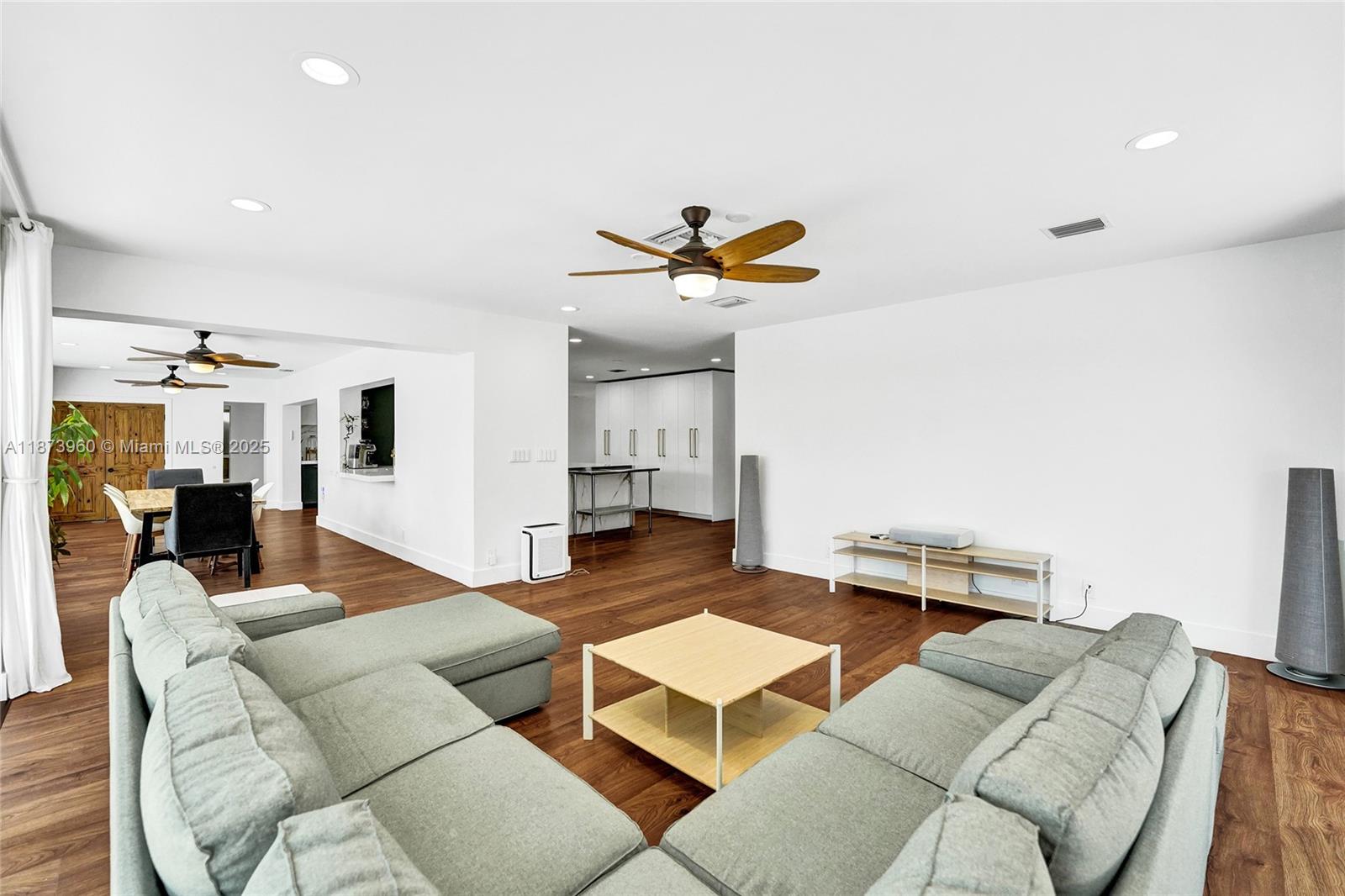 HOLLYWOOD HILLS NORTH SEC - Residential