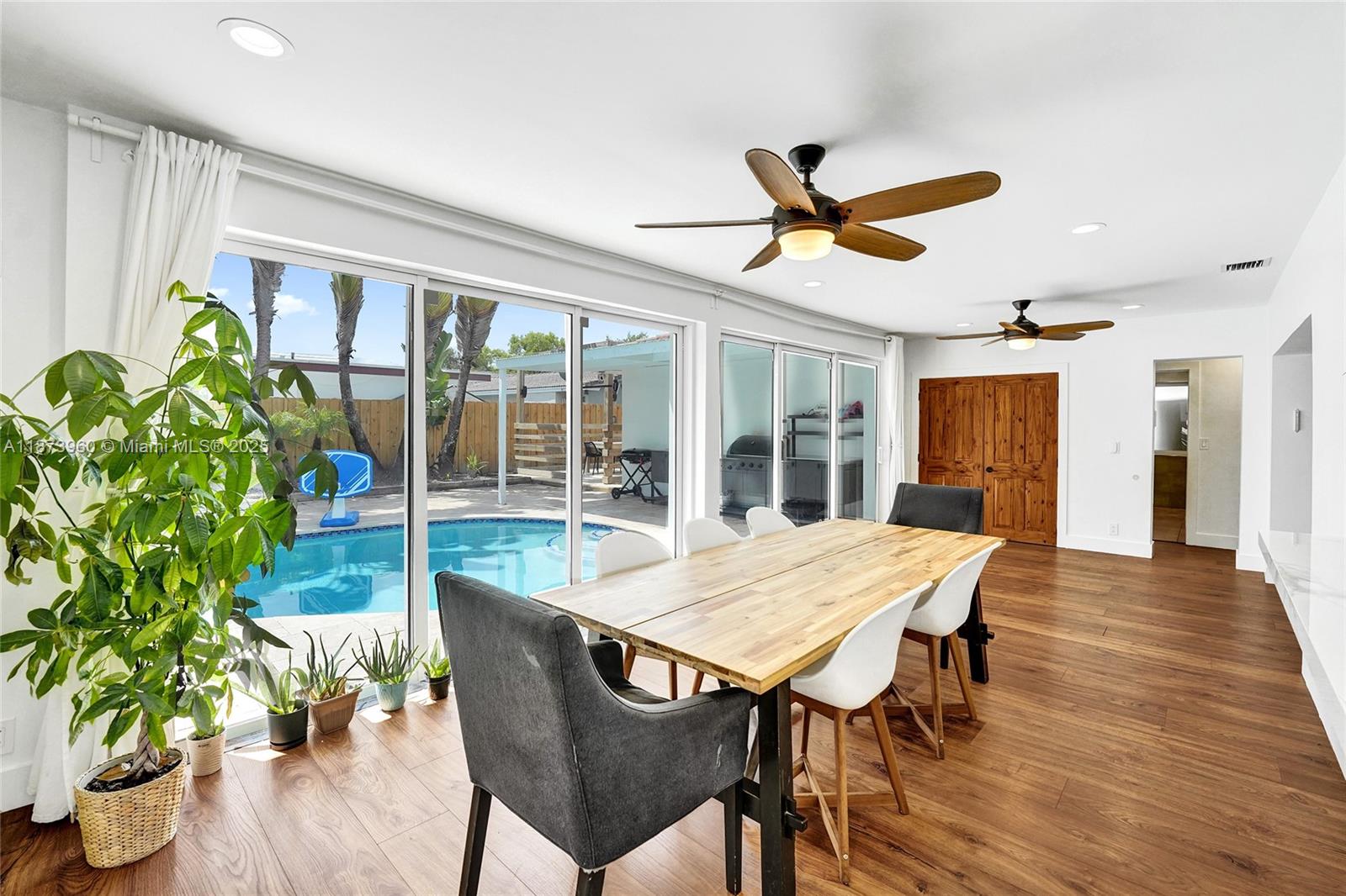 HOLLYWOOD HILLS NORTH SEC - Residential