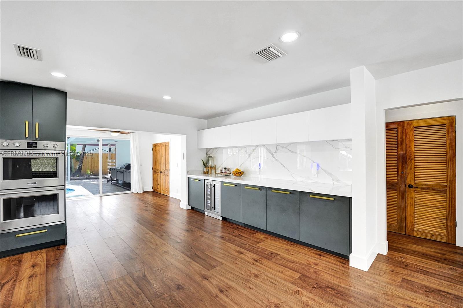 HOLLYWOOD HILLS NORTH SEC - Residential