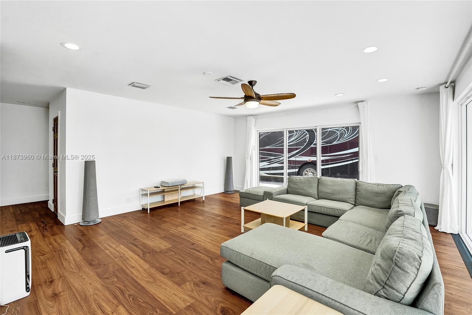 HOLLYWOOD HILLS NORTH SEC - Residential