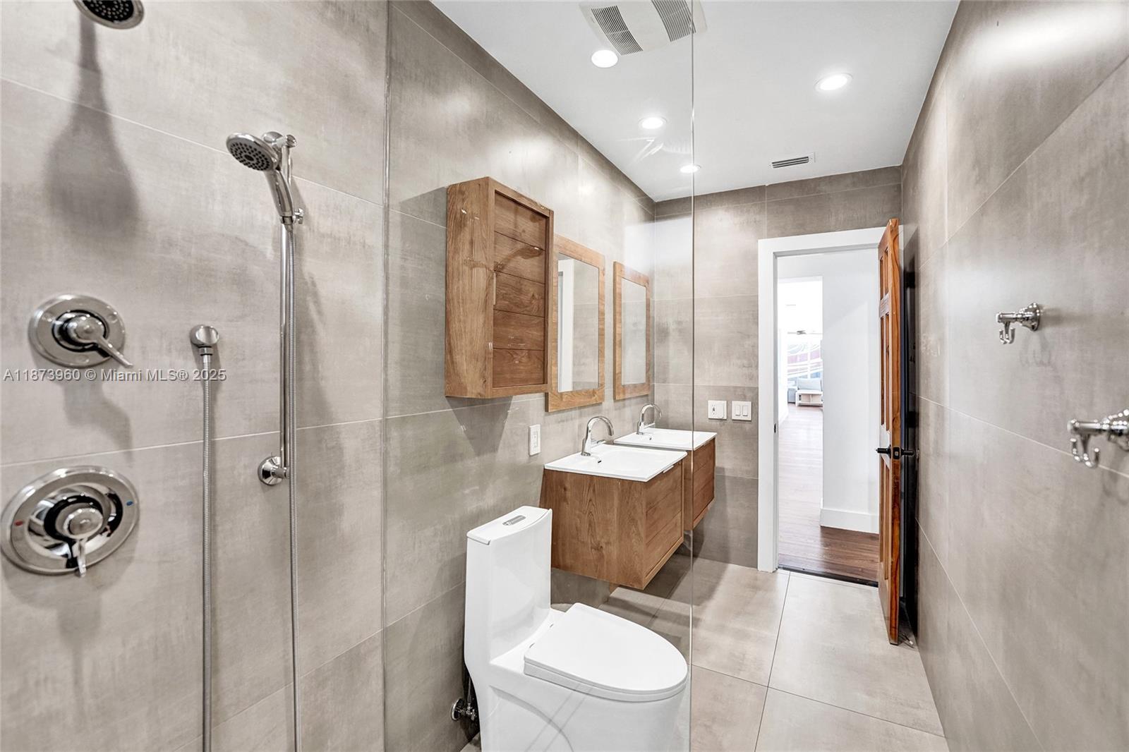 HOLLYWOOD HILLS NORTH SEC - Residential