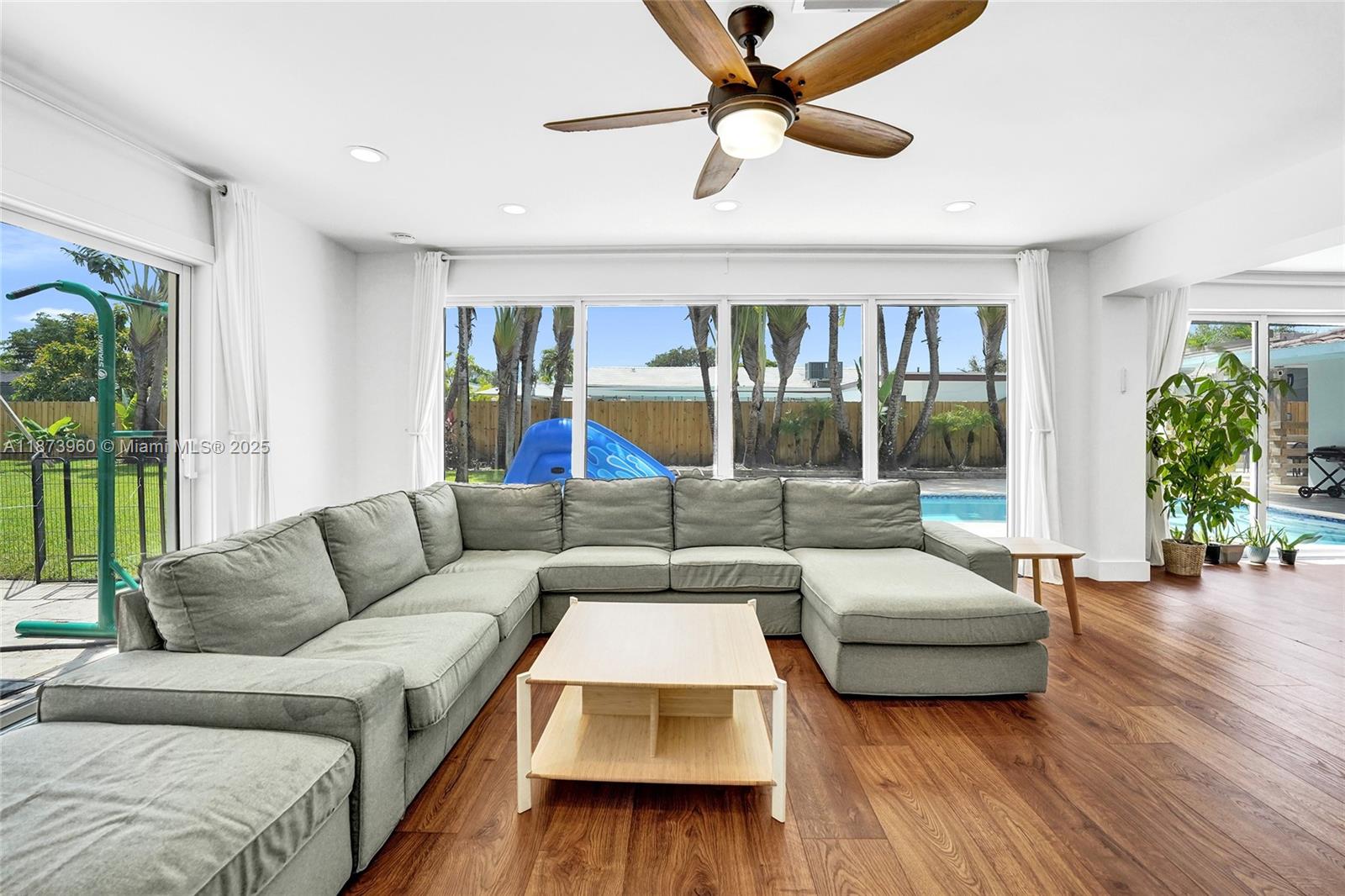 HOLLYWOOD HILLS NORTH SEC - Residential