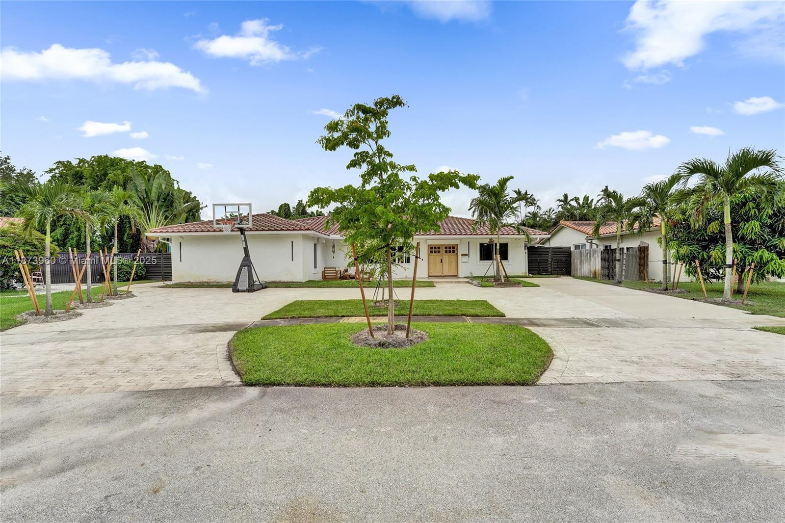 HOLLYWOOD HILLS NORTH SEC - Residential