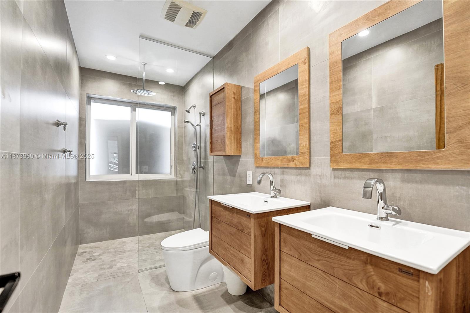 HOLLYWOOD HILLS NORTH SEC - Residential