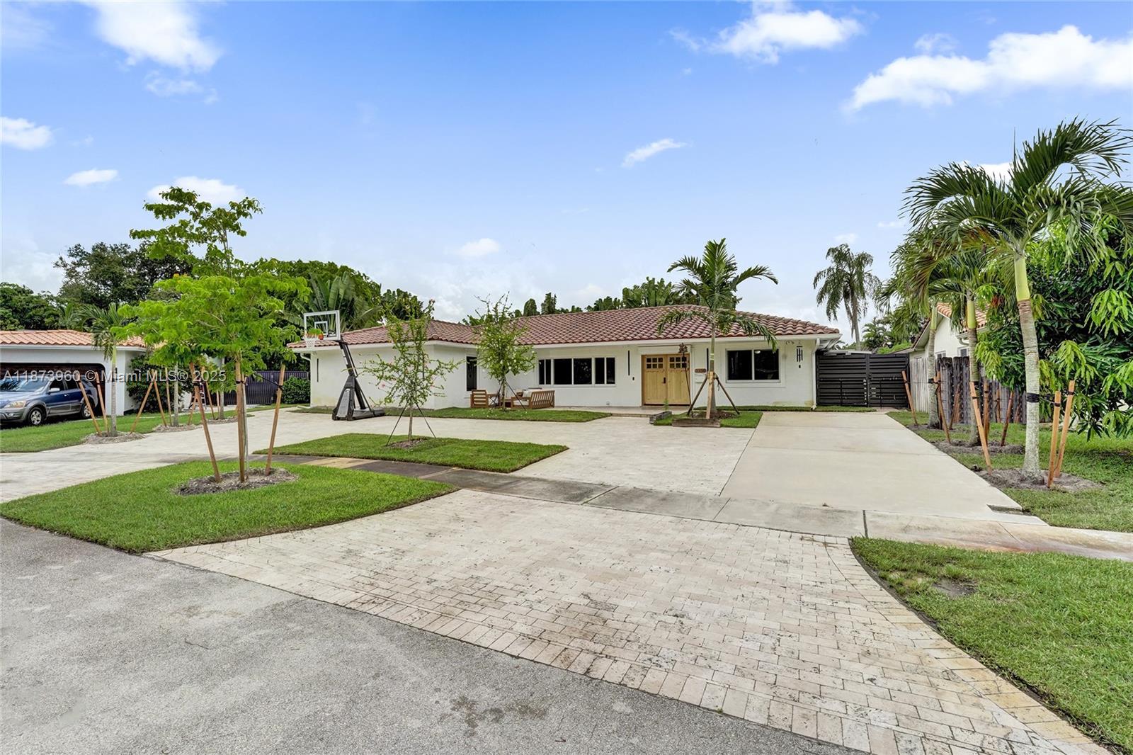 HOLLYWOOD HILLS NORTH SEC - Residential