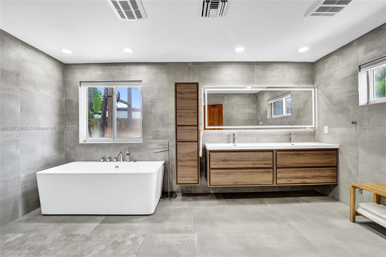 HOLLYWOOD HILLS NORTH SEC - Residential