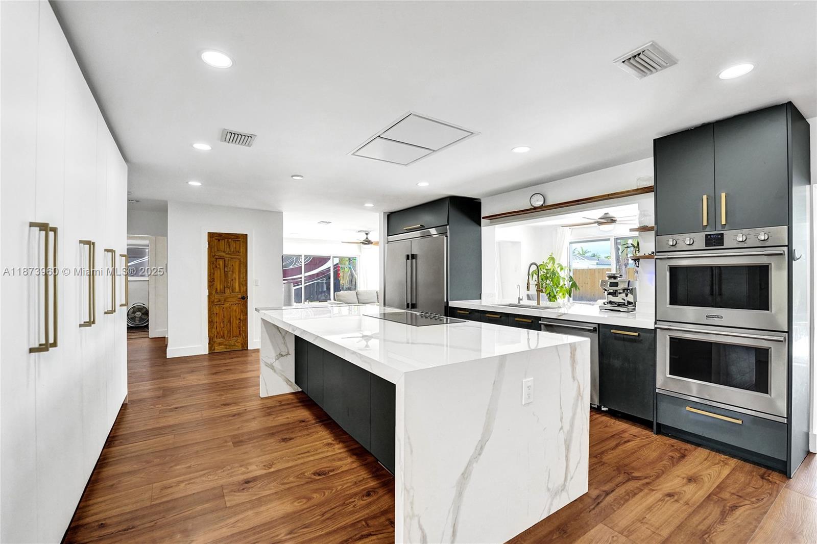 HOLLYWOOD HILLS NORTH SEC - Residential