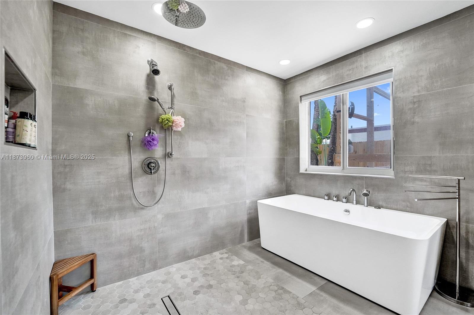 HOLLYWOOD HILLS NORTH SEC - Residential