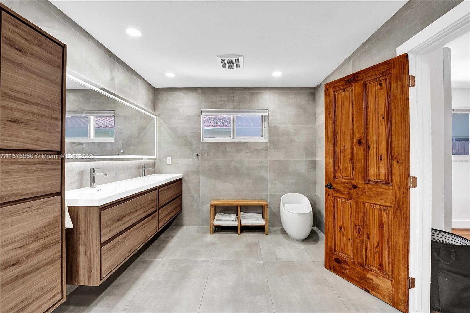 HOLLYWOOD HILLS NORTH SEC - Residential