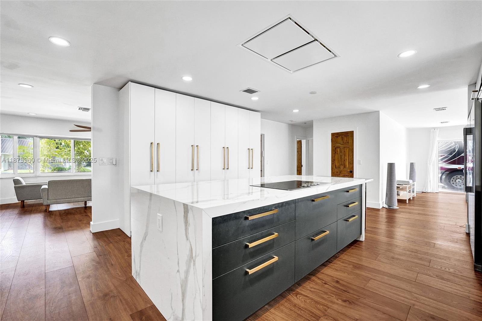 HOLLYWOOD HILLS NORTH SEC - Residential